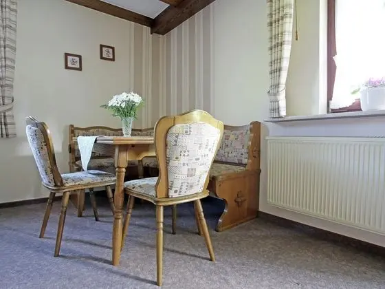 Charming Apartment With Balcony, Garden, BBQ, Parking, Heating - Yerinde Yemek
