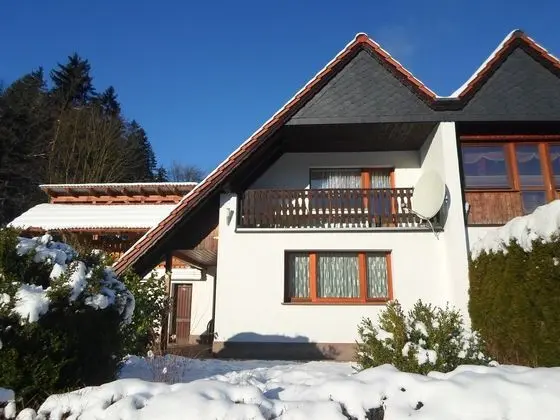 Charming Apartment in Finsterbergen Thuringia With Garden - Dış Mekan