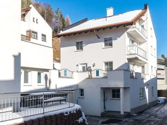 Charming Apartment in Fiss at Ski Bus Stop - Dış Mekan