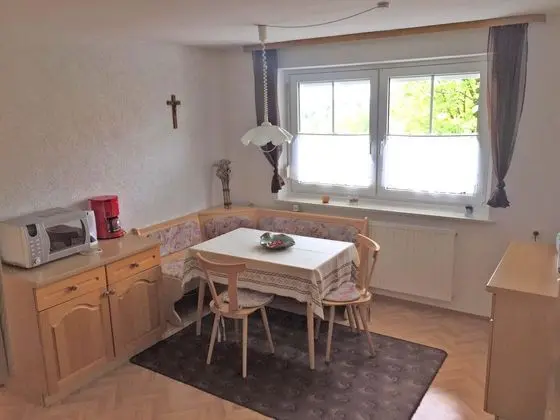 Charming Apartment in Gößweinstein With Private Garden - Yerinde Yemek