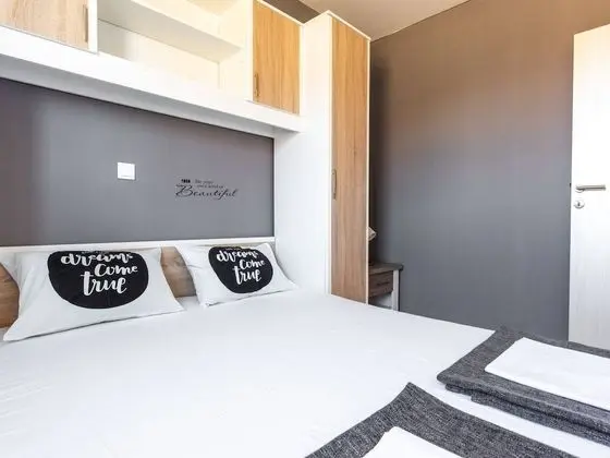 Charming Apartment in Novalja Near Seabeach - Oda