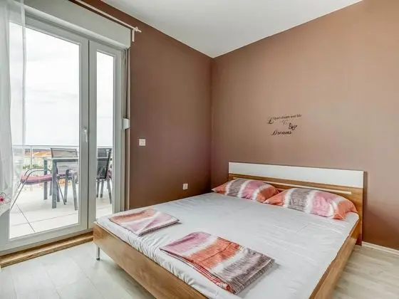 Charming Apartment in Novalja near Zrče Beach - Oda