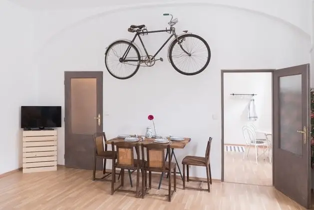 Charming Apartment Prague