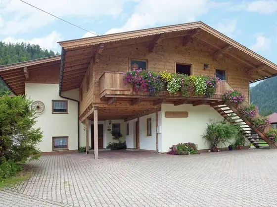 Charming Apartment With Shared Pool in Waidring Tyrol - Öne Çıkan Resim