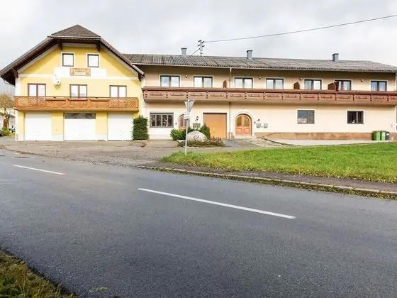 Charming Apartment in Ulrichsberg With Sauna - Dış Mekan