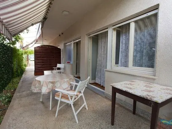 Charming Apartment in Vantacici Amid the Sea - Oda Düzeni