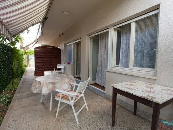 Charming Apartment in Vantacici Amid the Sea - Yerinde Yemek