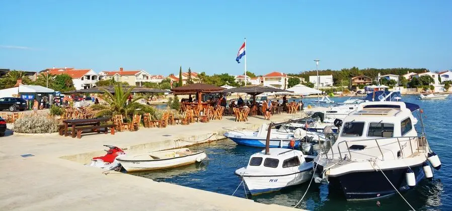 Charming Apartment in Vrsi Mulo, Great Place in Dalmatia for Family Vacation - Dış Mekan