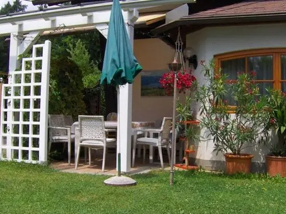 Charming Apartment in Wernberg With Swimming Pool - Dış Mekan