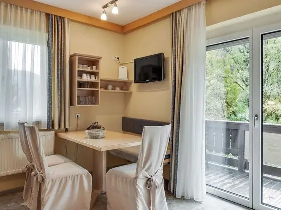 Charming Apartment in Zell am See With Mountain Views - Yerinde Yemek