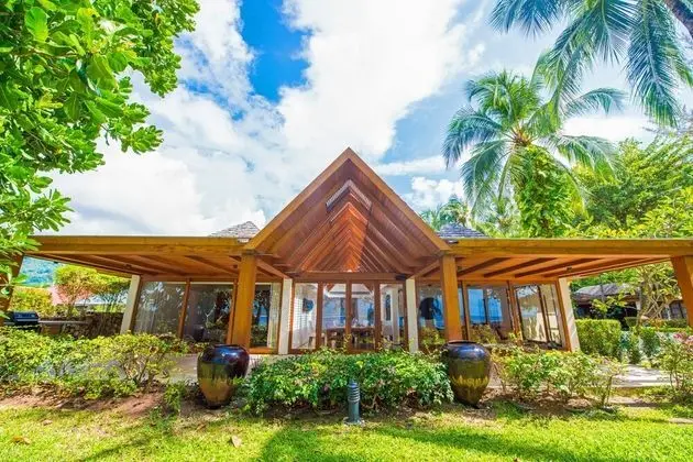 Charming Beachfront Villa on Bangtao - Dış Mekan