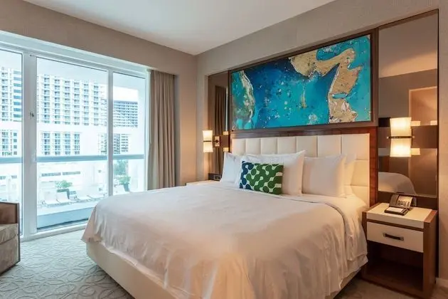 Charming Beachfront Condo With Large Balcony - Oda