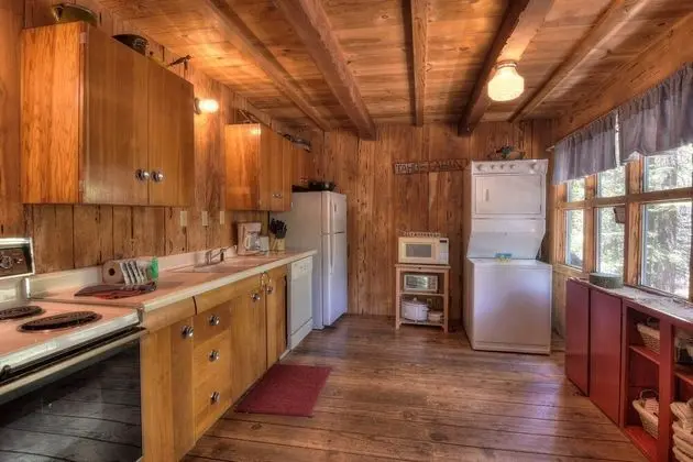 Charming Cascade Chalet - Mutfak