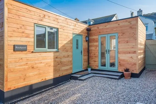 Charming Contemporary Chalet in Bude, Cornwall, UK