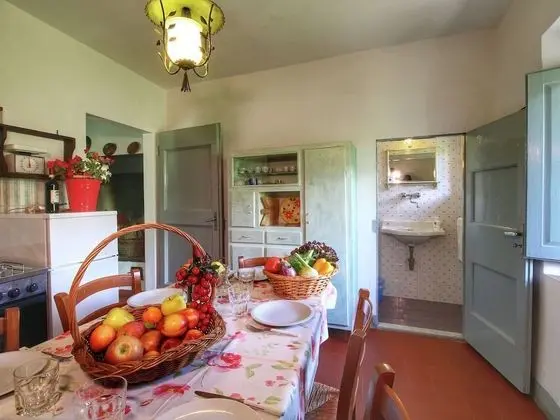 Charming Cottage in a Wing of an old Vineyard on an Estate - Yerinde Yemek