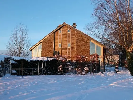 Charming Cottage With Jacuzzi Located Near Nature and ski Slopes