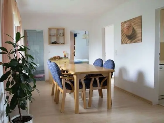 Charming Family-friendly Holiday Home With Backyard Pool - 1