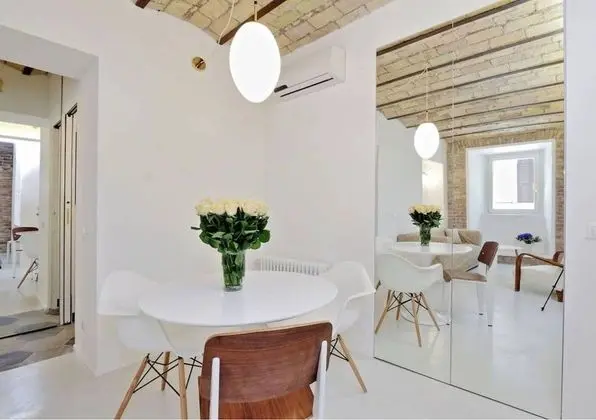 Charming flat near Colosseum - Oda Düzeni