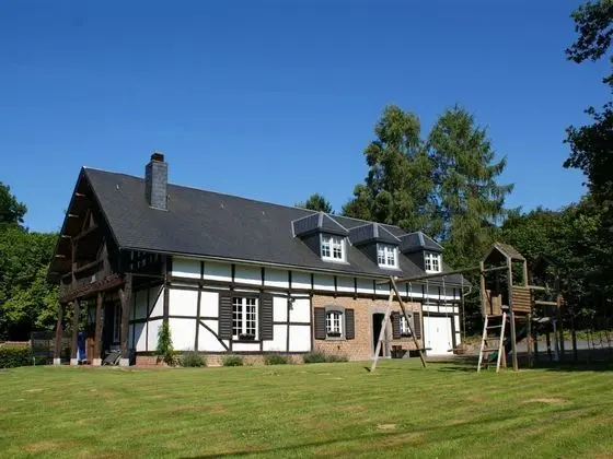 Charming Half-timbered House With a Bubble Bath in Quiet Surroundings - Dış Mekan