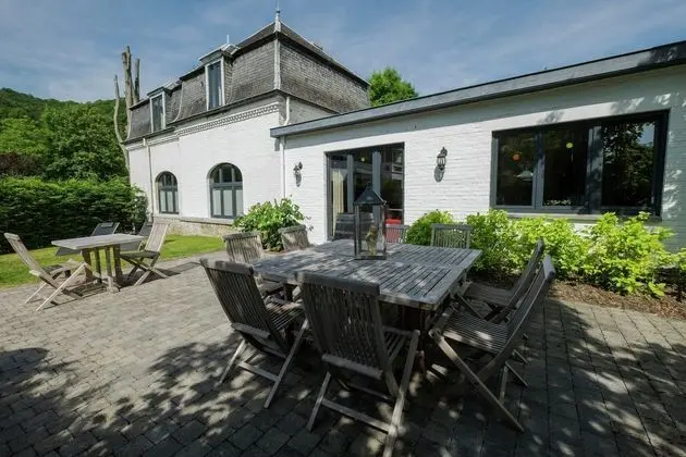 Charming Holiday Home Along the Meuse With Outdoor Swimming Pool - Öne Çıkan Resim