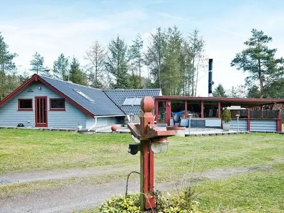 Charming Holiday Home in Ans by With 2-person Whirlpool