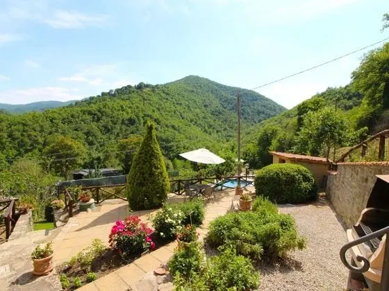 Charming Holiday Home in Castiglion Fiorentino With Pool