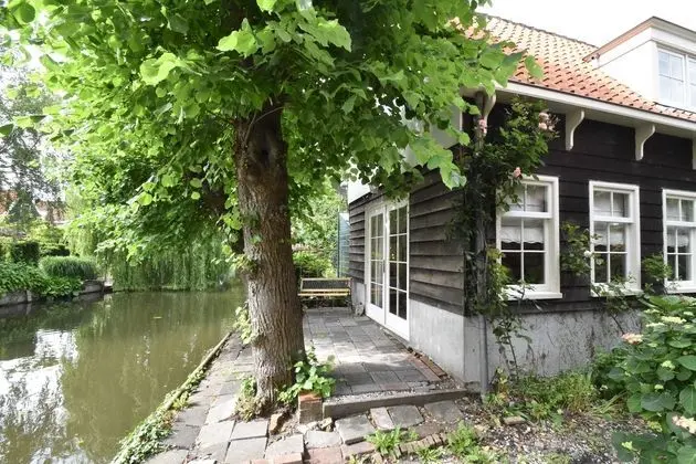 Charming Holiday Home in Edam With Private Garden - Dış Mekan