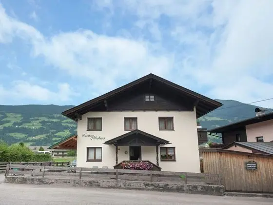 Charming Holiday Home in Fugen With Sauna - Dış Mekan
