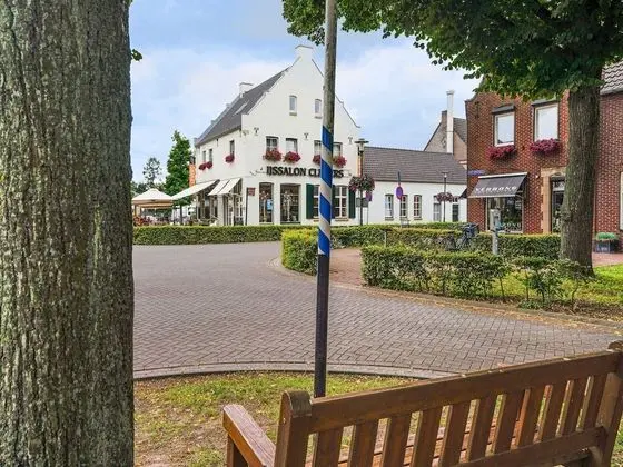Charming Holiday Home in Grubbenvorst Near River Maas