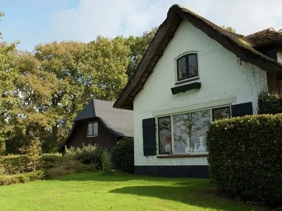 Charming Holiday Home in Hulshorst With Swimming Pool