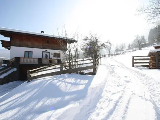 Charming Holiday Home in Hüttau With Barbecue - Dış Mekan