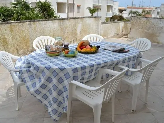 Charming Holiday Home Near The Beach With A Terrace Parking Available, Pets