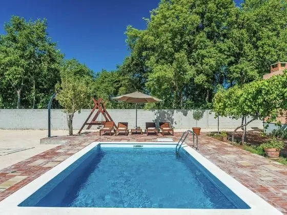 Charming Holiday Home With Private Pool, Covered Terrace, Bbq, Volleyball Court - Havuz