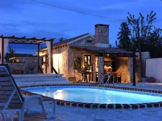 Charming Holiday Home With Private Pool, Lovely Terrace, Bbq, Nice Guesthouse - Öne Çıkan Resim