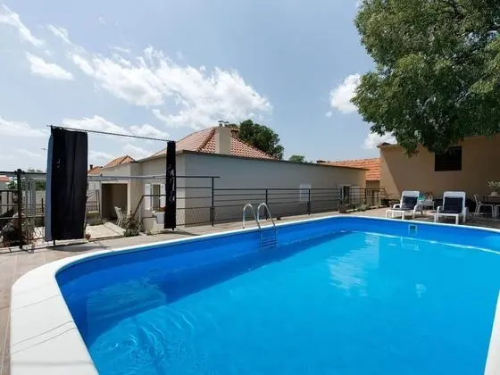 Charming Holiday Home With Private Swimming Pool big Terrace, Near National Park