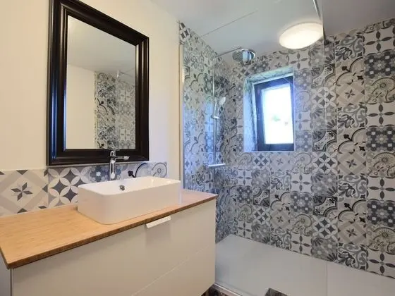 Charming Holiday Home in Sainte-ode With Terrace - Banyo Tipleri