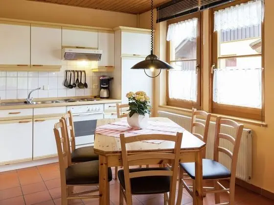 Charming Holiday Home in Schirgiswalde With Terrace - Yerinde Yemek