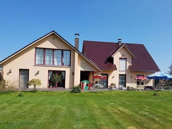 Charming Holiday Home With Swimming Pool Near the Baltic Sea