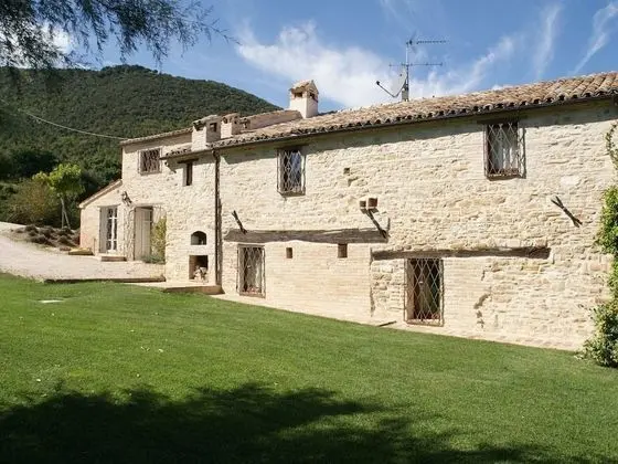 Charming Holiday Home in Treia With Shared Pool