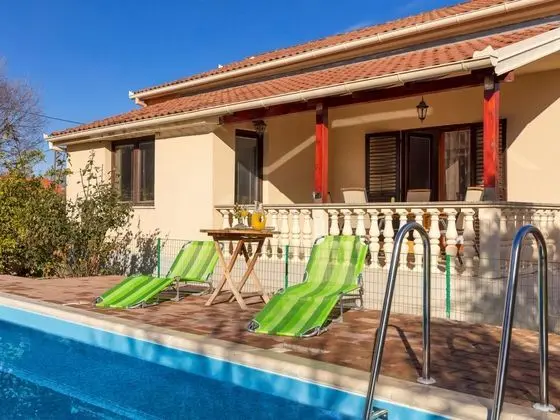 Charming Holiday Home in Zemunik Donji With Pool - Dış Mekan
