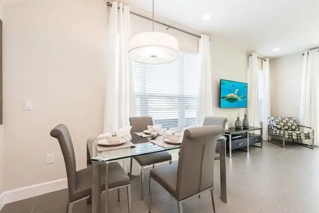 Charming Home With a Nice Private Pool Near Disney