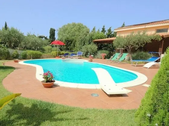 Charming House With Private Pool in a Beautiful Area