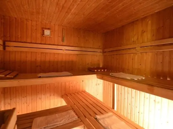 Charming House With Sauna and Many Other Amenities, in a Quaint Environment - Spa
