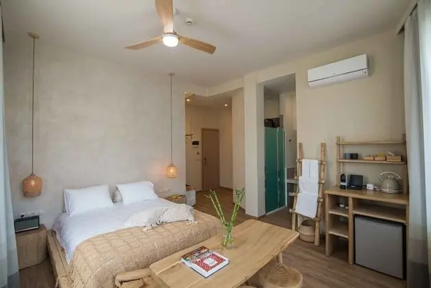 Charming and Ideally Planned Holiday Studio With Balcony All Yours