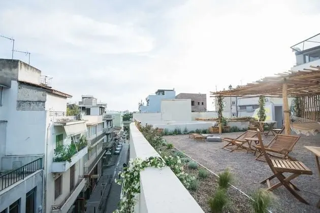 Charming and Ideally Planned Holiday Studio With Balcony All Yours