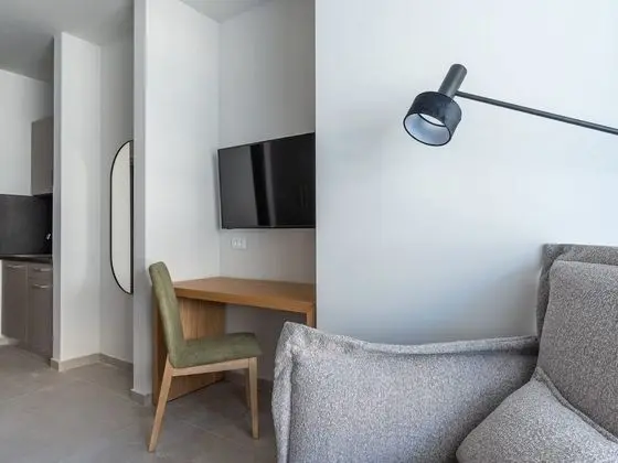 Charming and Ideally Planned Vacation Studio for Couples All Yours