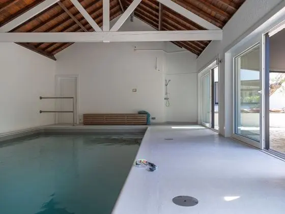 Charming Villa With Indoor Swimming Pool, Near the Beach and Town Centre - Öne Çıkan Resim