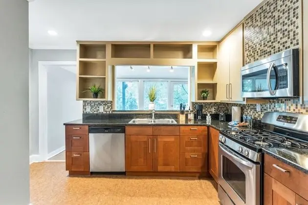 Charming LaVista bungalow - Mutfak