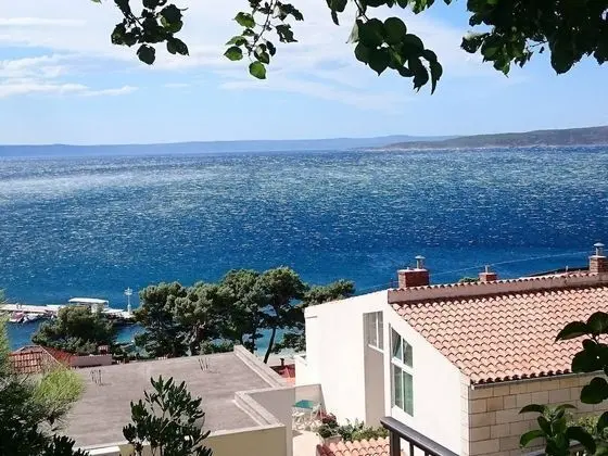 Charming Little Apartment With Balcony and Sea View, Near the Beach