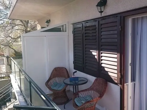 Charming Little Apartment With Balcony and Sea View, Near the Beach - Oda Düzeni